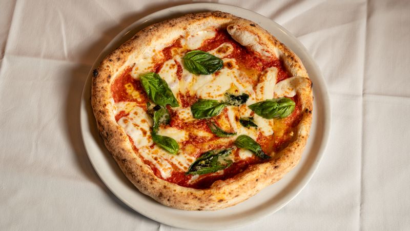 pizza factory classic margherita pizza